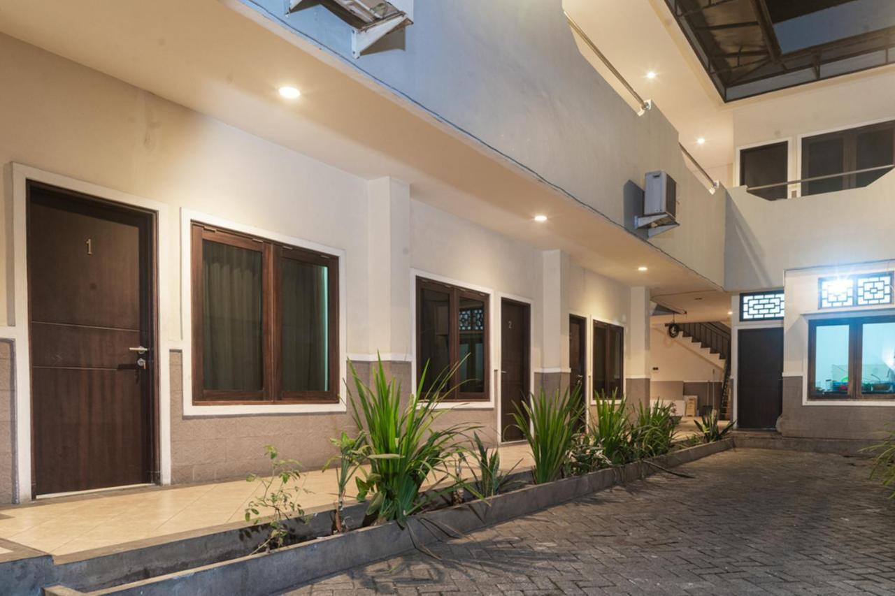 Reddoorz Near Bahu Mall Manado Malalayang Luaran gambar