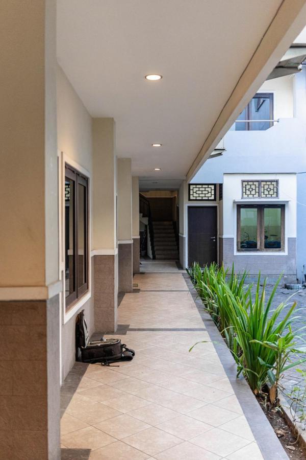 Reddoorz Near Bahu Mall Manado Malalayang Luaran gambar