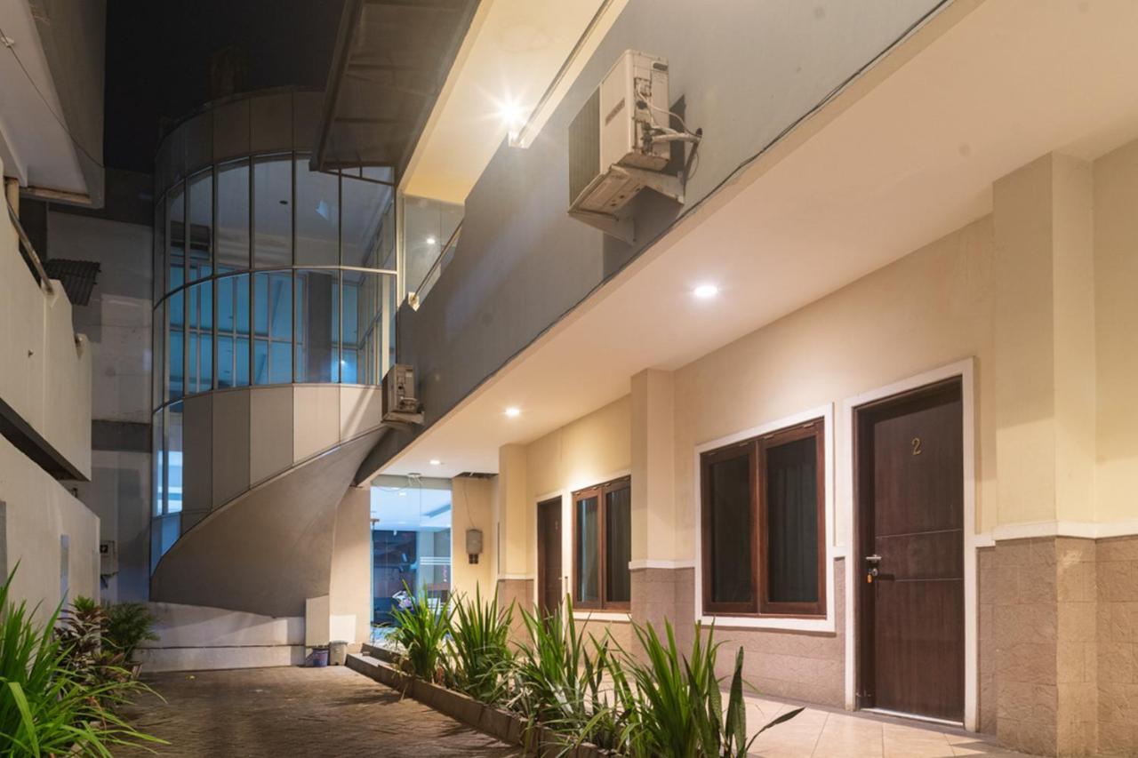 Reddoorz Near Bahu Mall Manado Malalayang Luaran gambar