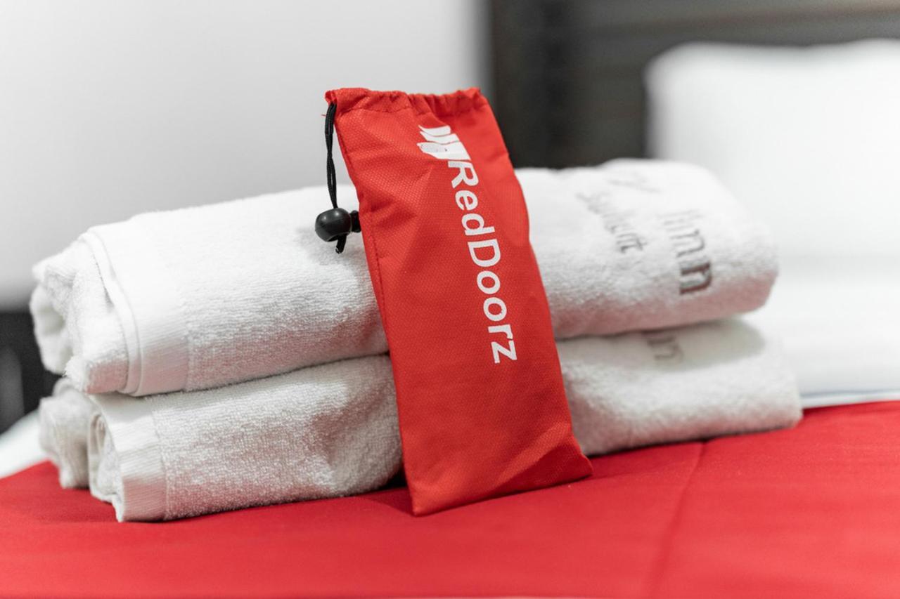 Reddoorz Near Bahu Mall Manado Malalayang Luaran gambar