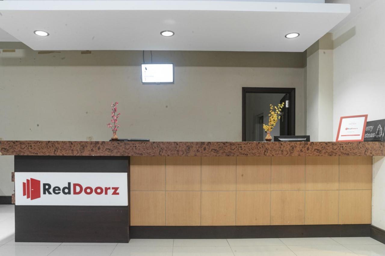 Reddoorz Near Bahu Mall Manado Malalayang Luaran gambar
