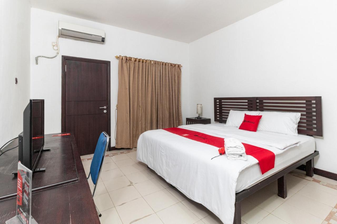 Reddoorz Near Bahu Mall Manado Malalayang Luaran gambar