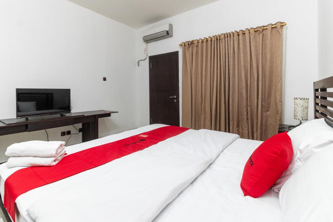 Reddoorz Near Bahu Mall Manado Malalayang Luaran gambar