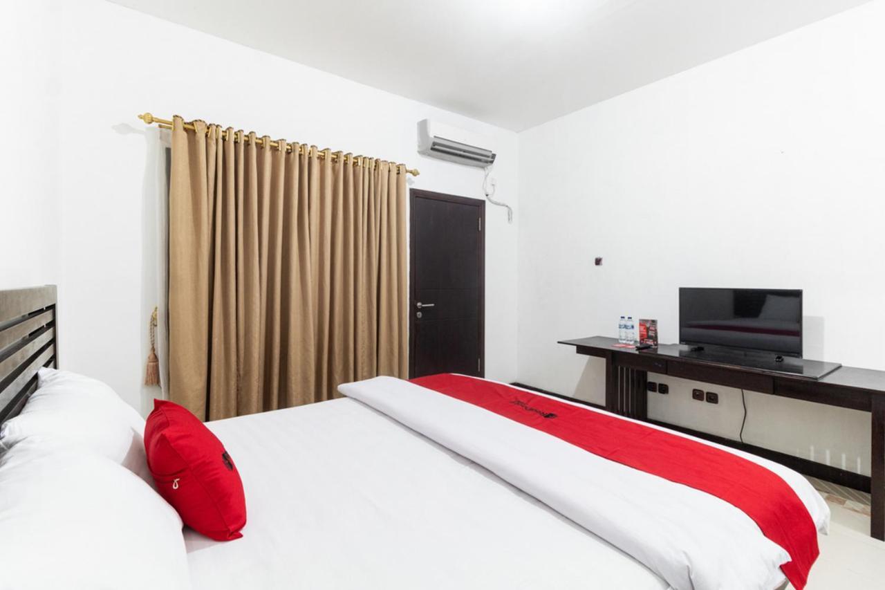 Reddoorz Near Bahu Mall Manado Malalayang Luaran gambar