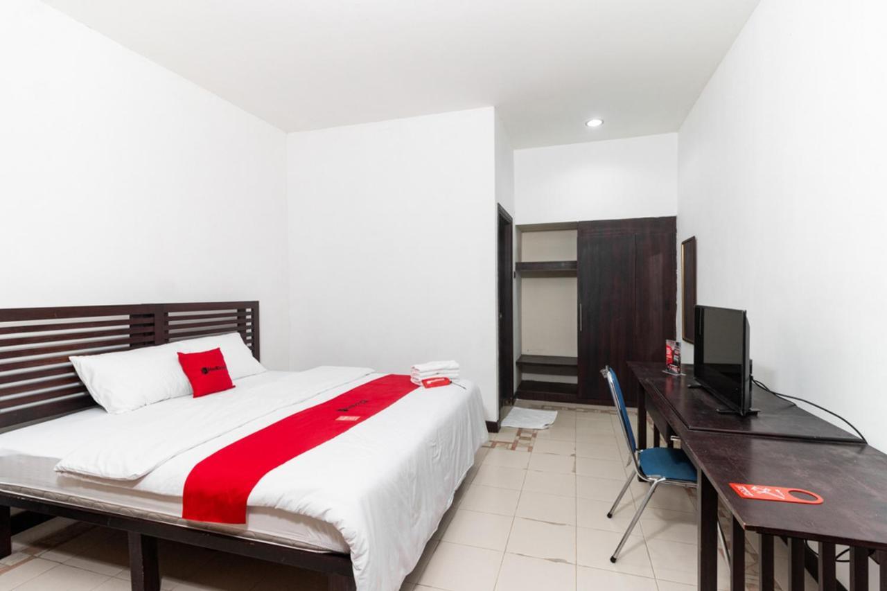 Reddoorz Near Bahu Mall Manado Malalayang Luaran gambar